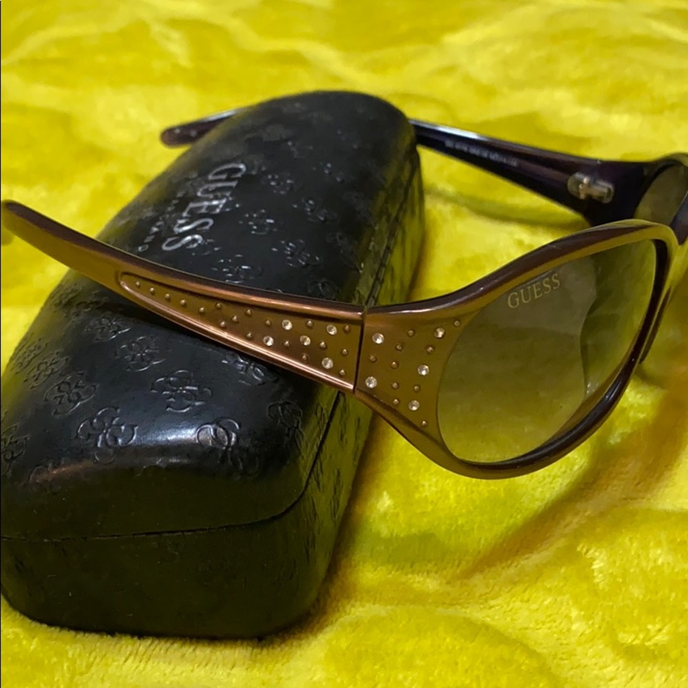 Sun glasses - Picture 4 of 5